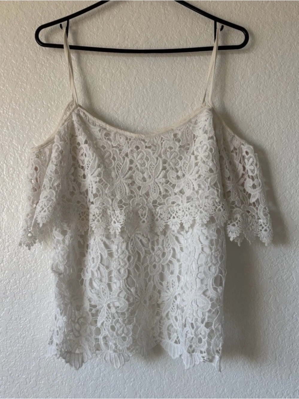 Miley + Molly Floral Lace Cold Shoulder Top Crochet Spaghetti
Strap Blouse Sz S